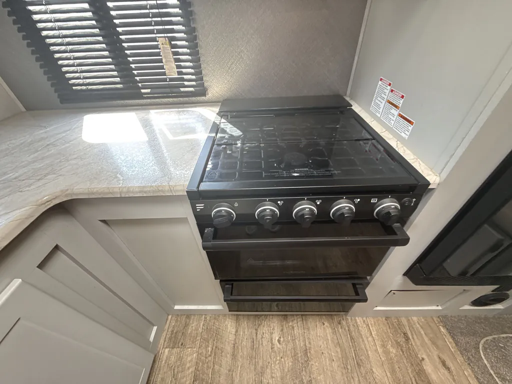 2022 Forest River Vibe 25RK, Photos photo 9