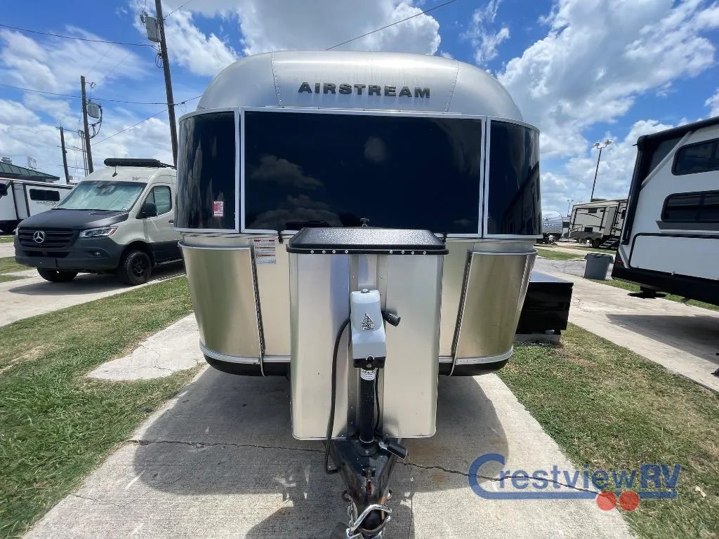 2019 Airstream Classic 30RB - Photo 4