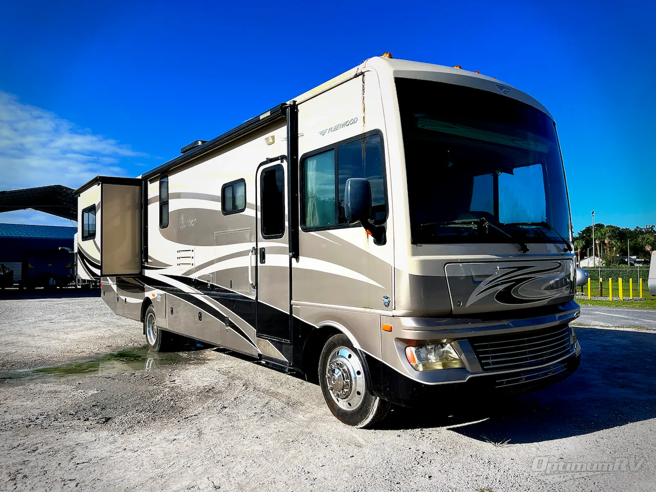 2012 Fleetwood Bounder 35K - Photo 2