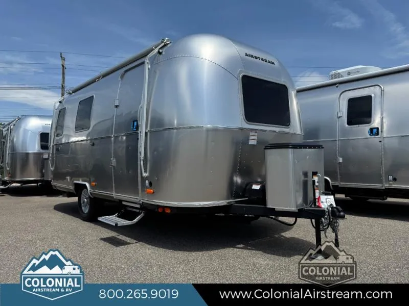 2026 Airstream World Traveler 22RB - Main photo
