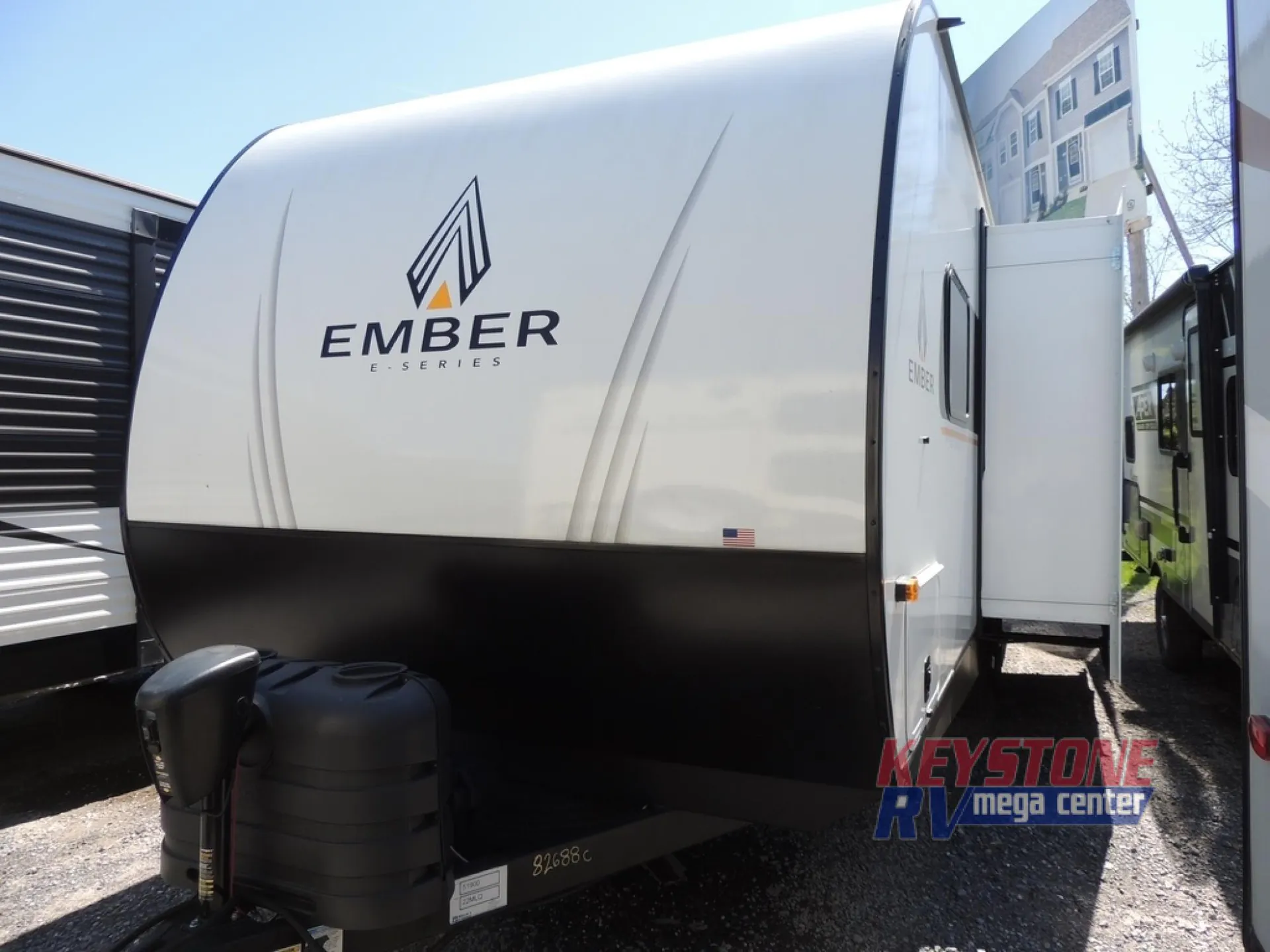 2025 Ember RV E-Series 22MLQ - Photo 3