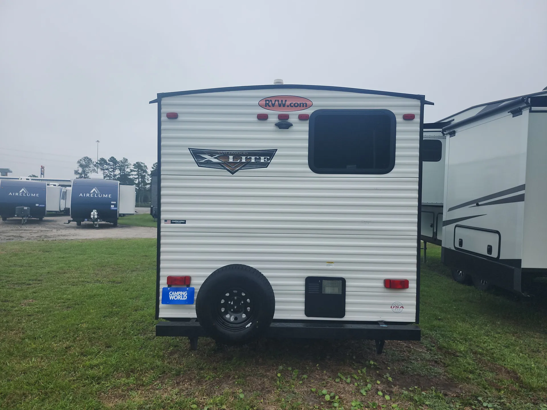 2023 Forest River Wildwood X-Lite 261BHXL — backside