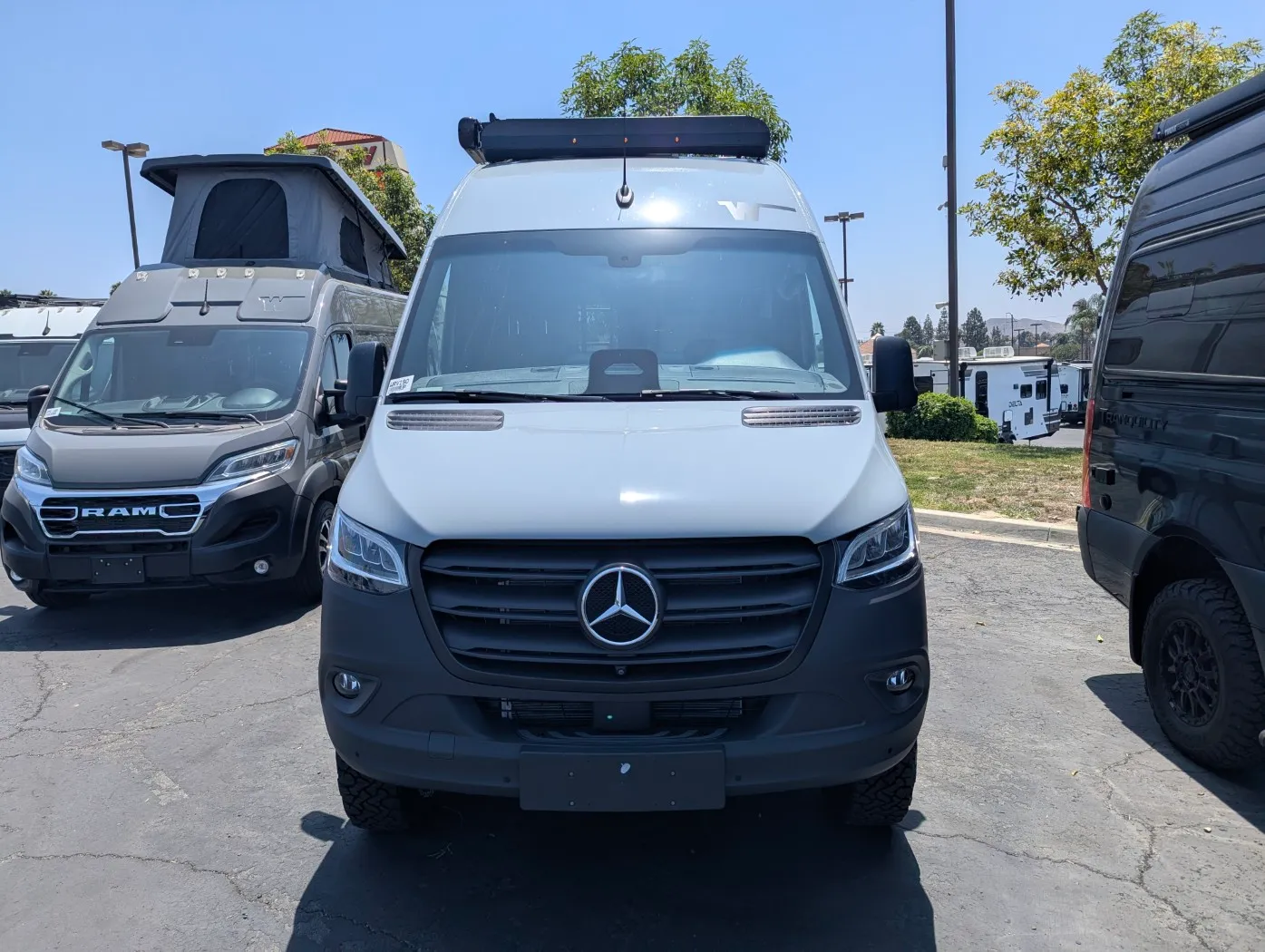 2027 Winnebago Revel Sport 44N - Photo 3