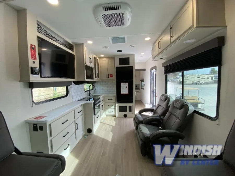 2026 Grand Design Momentum G-Class 27G - Photo 4