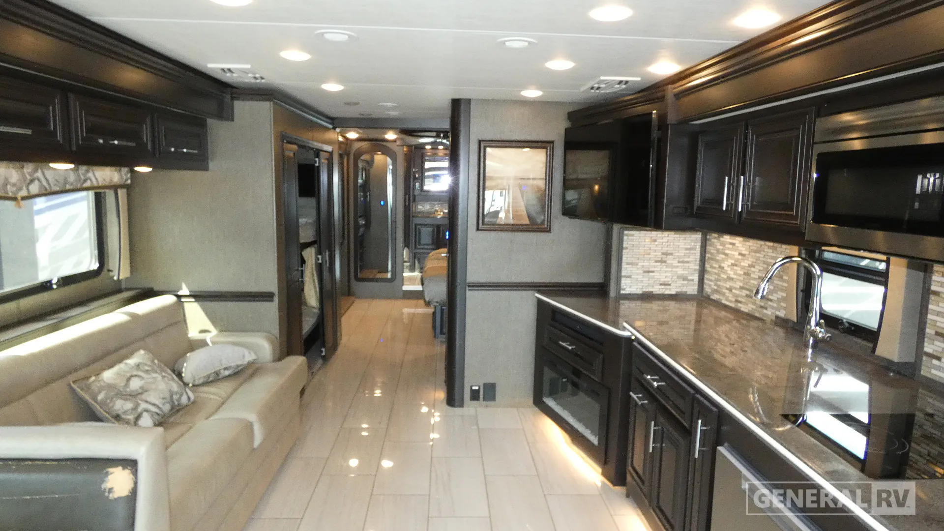 2021 Forest River Berkshire XL 40C - Photo 3