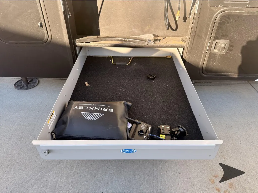 2025 Brinkley Model G 3950, Photos photo 21
