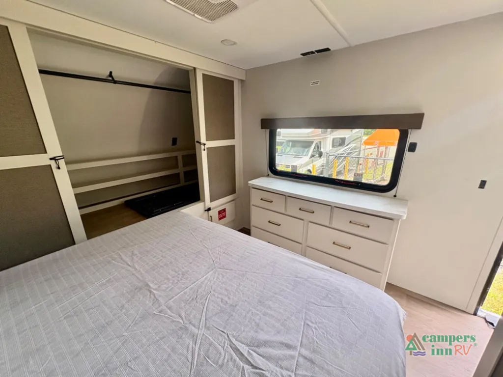 2027 Grand Design Transcend 335BHT, Photos photo 35