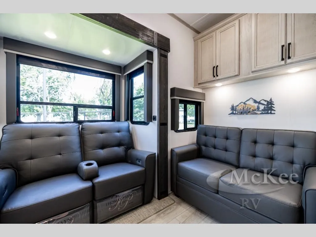 2024 Keystone Montana High Country 351BH - Photo 4
