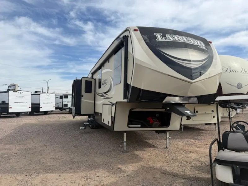 2018 Keystone Laredo 358BP - Photo 2