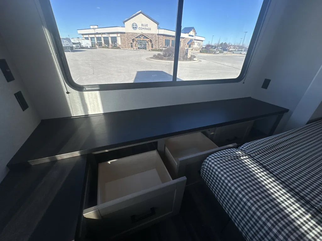 2026 Jayco Jay Flight Bungalow 401LOFT DS, Photos photo 26