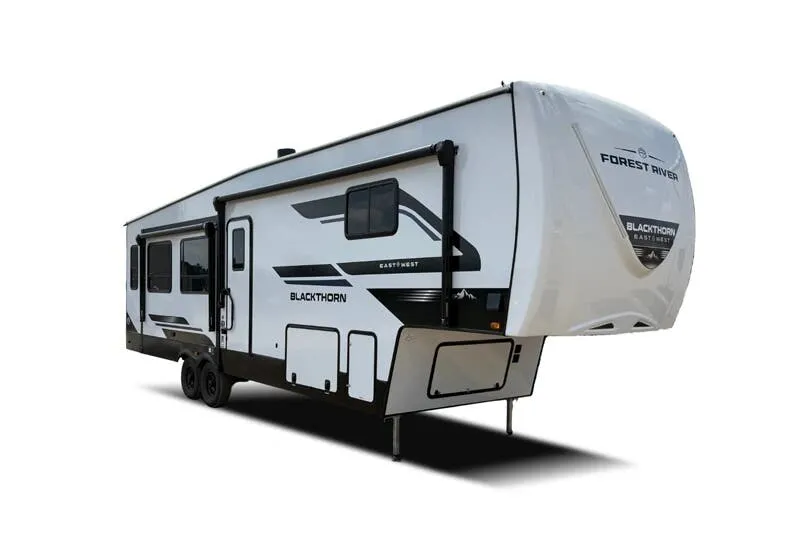 Blackthorn 3865FLR exterior