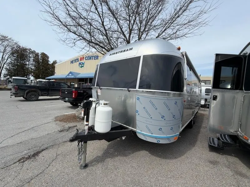 2026 Airstream Flying Cloud 25FB - Photo 4