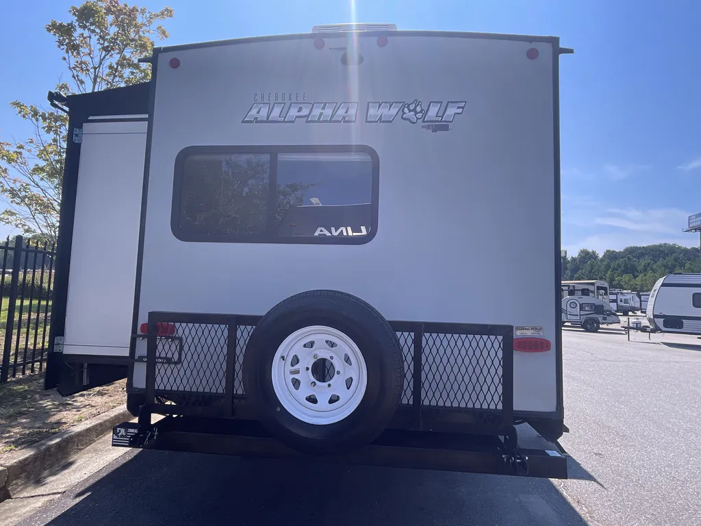 2021 Forest River Cherokee Alpha Wolf 33BH-L, Photos photo 6