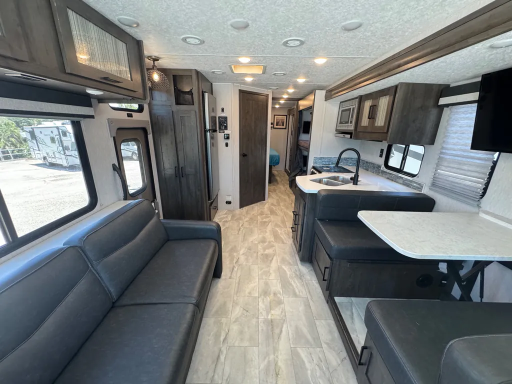 2024 Coachmen Pursuit 31BH, Photos photo 5