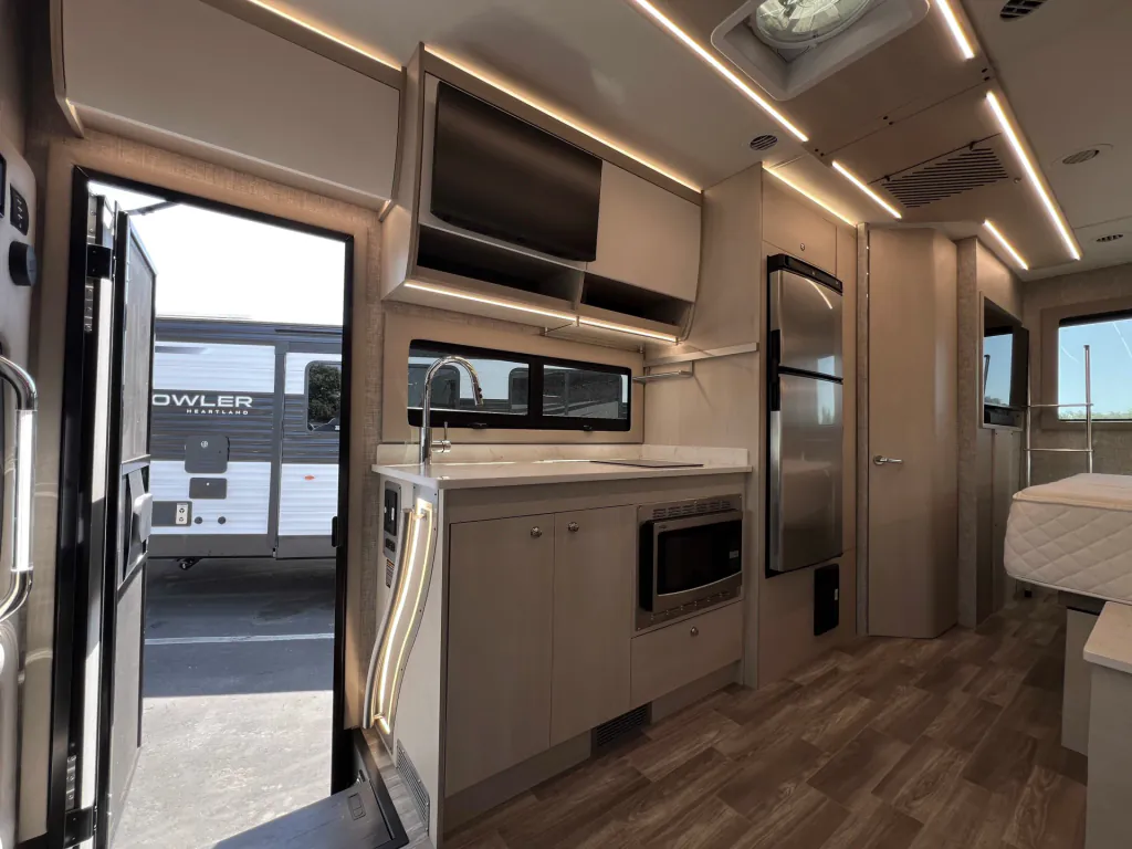 2026 Tiffin Wayfarer 25 XPW, Photos photo 9