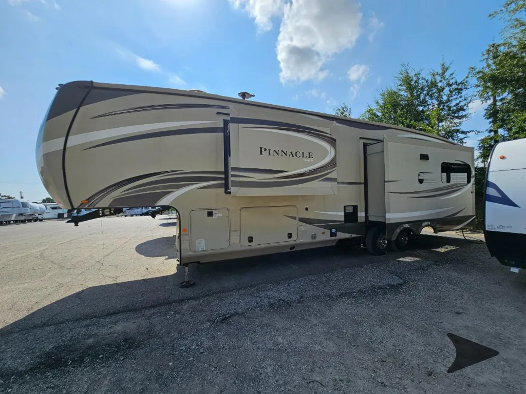 2020 Jayco Pinnacle 36FBTS, Photos photo 5