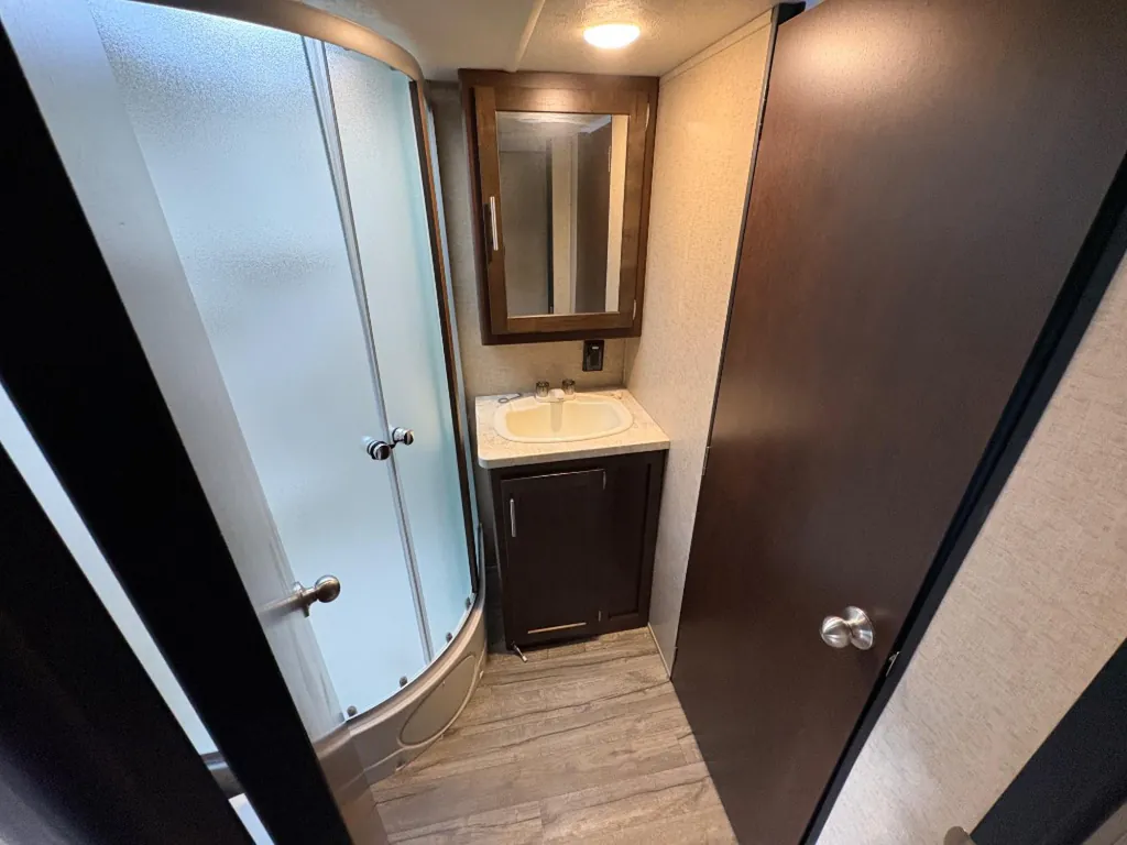 2018 Forest River Cherokee Grey Wolf 25RR, Photos photo 21