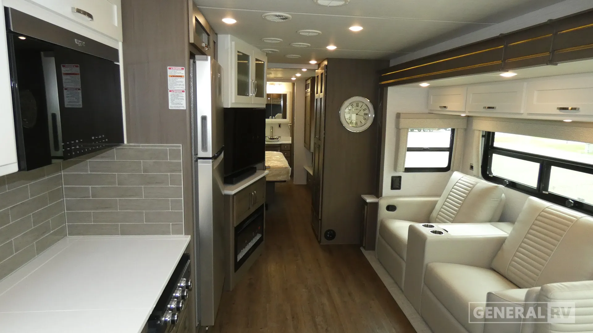 2026 Newmar Bay Star 3609 - Photo 3