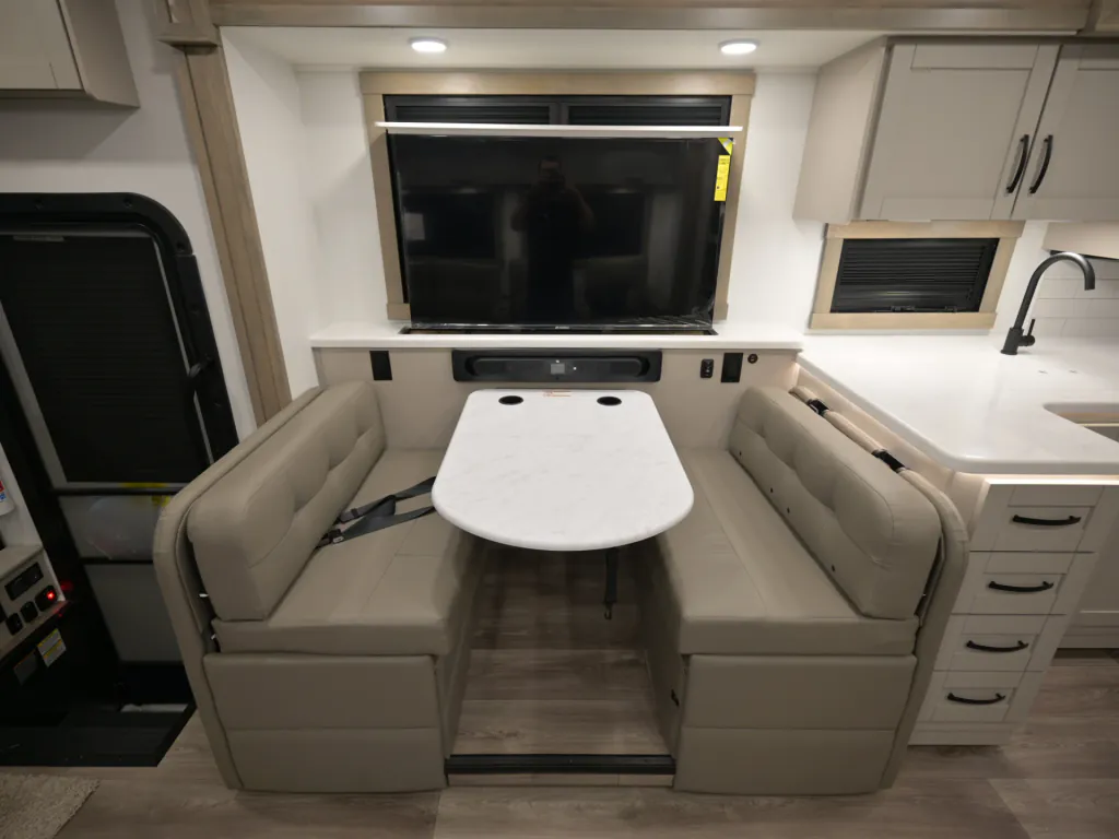 2027 Entegra Coach Vision XL 36C, Photos photo 9