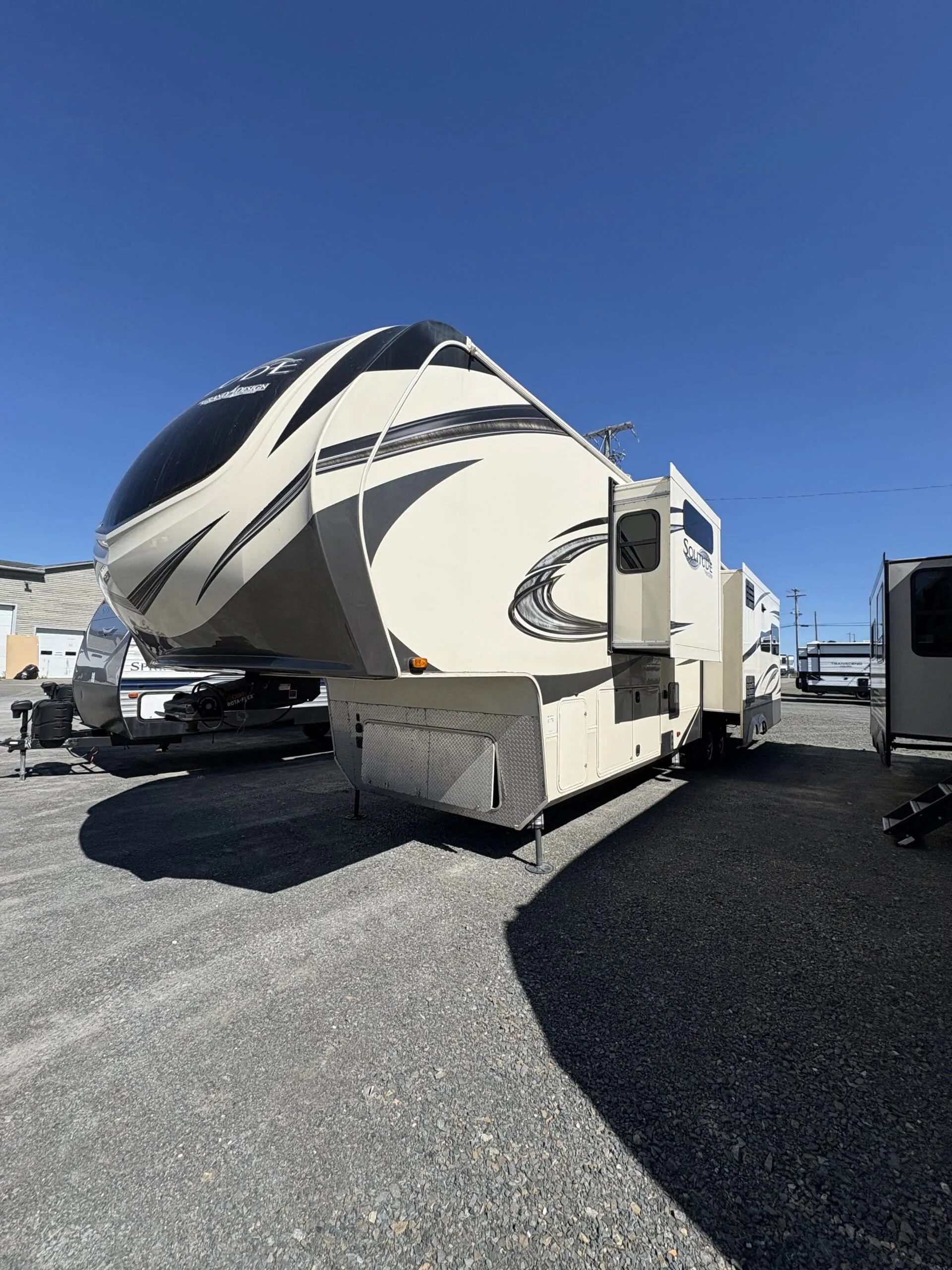 2019 Grand Design Solitude 372WB - Photo 3