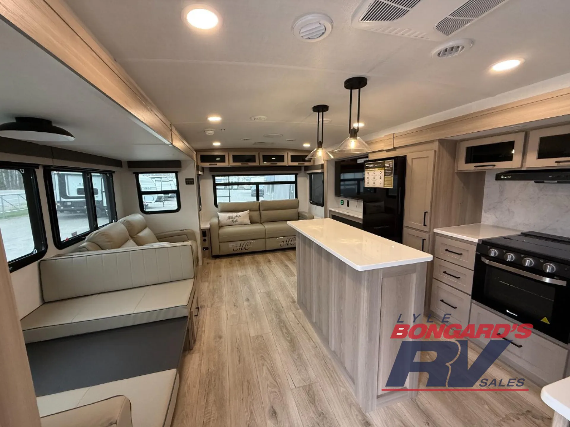 2026 Forest River Rockwood Ultra Lite 2906RL — Photo 6