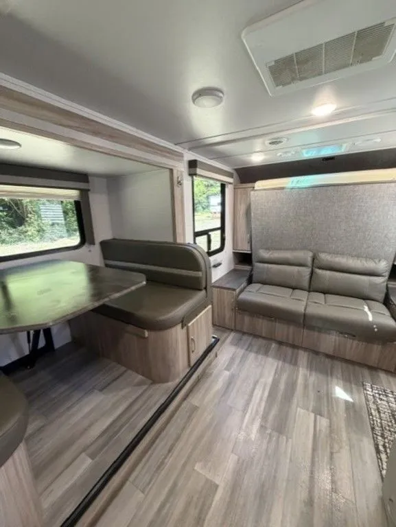 2022 Winnebago Micro Minnie 2108DS - Photo 4