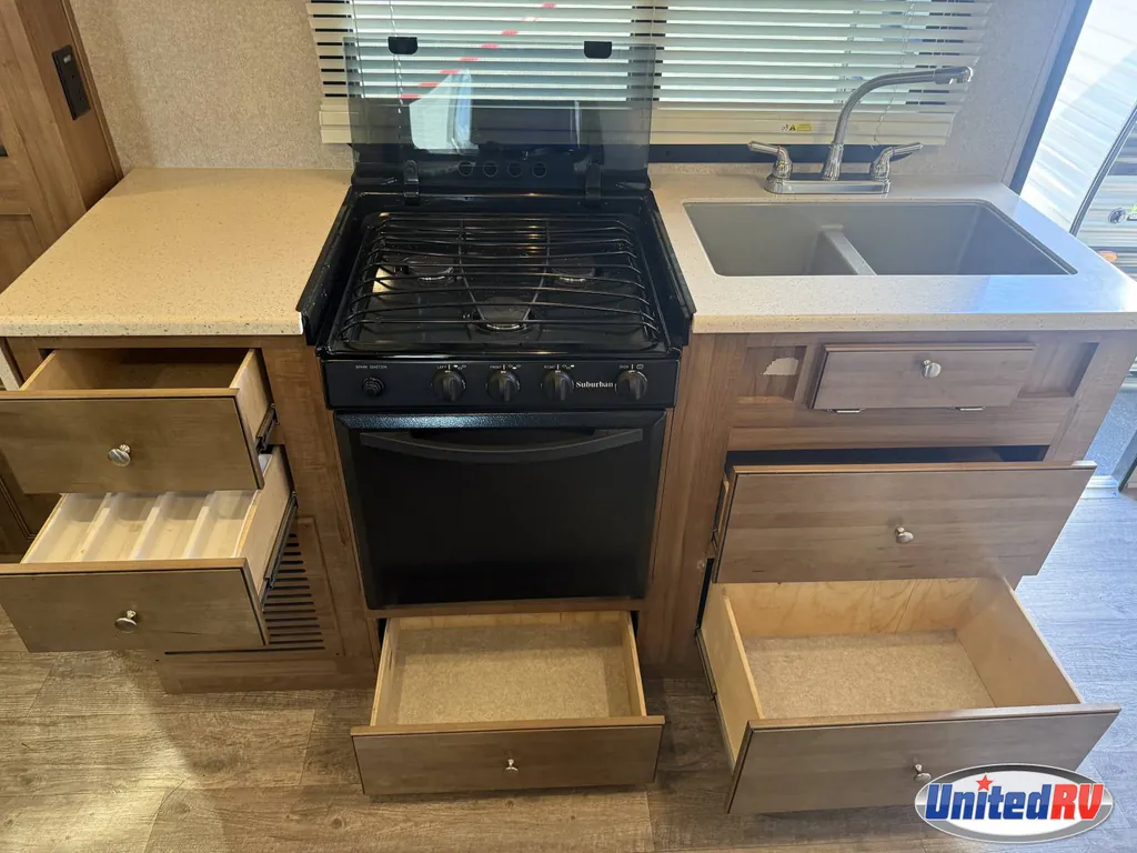 2018 Forest River Rockwood Mini Lite 2109S, Photos photo 20