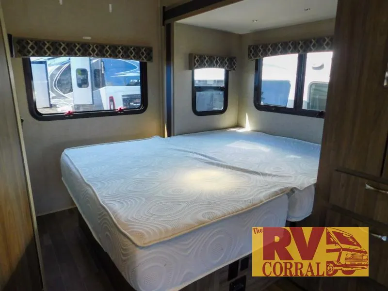 2019 Dynamax Corp Isata 3 24FW - Photo 3