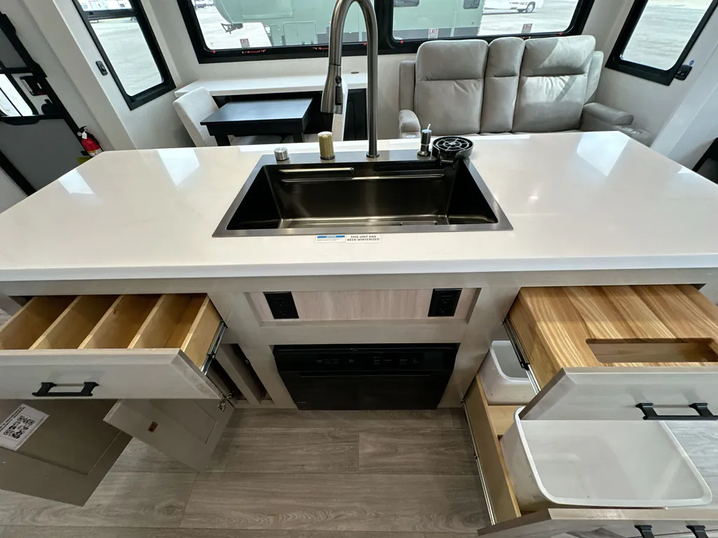 2027 Jayco Pinnacle 36FBTS, Photos photo 27