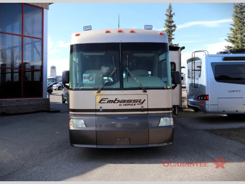 2005 Triple E Embassy 371FB - Photo 2