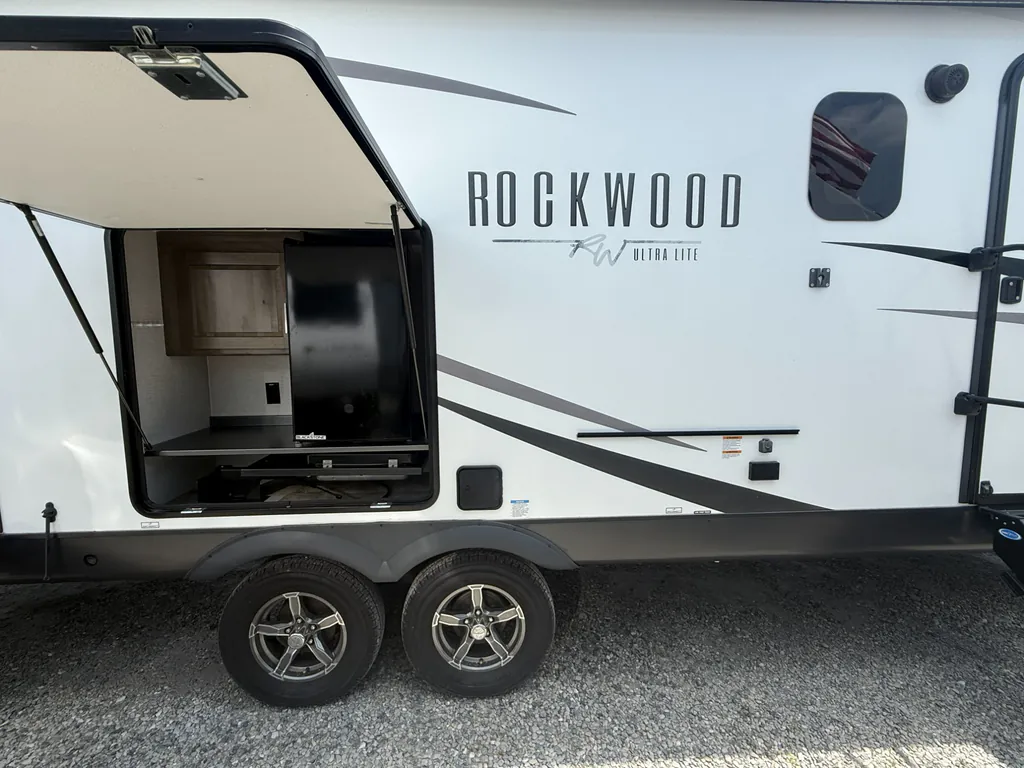 2023 Forest River Rockwood Ultra Lite 2614BS, Photos photo 27
