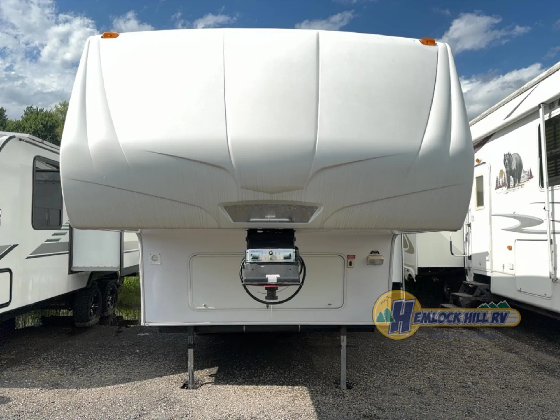 2010 Keystone Cougar XLite 26RLS - Photo 3
