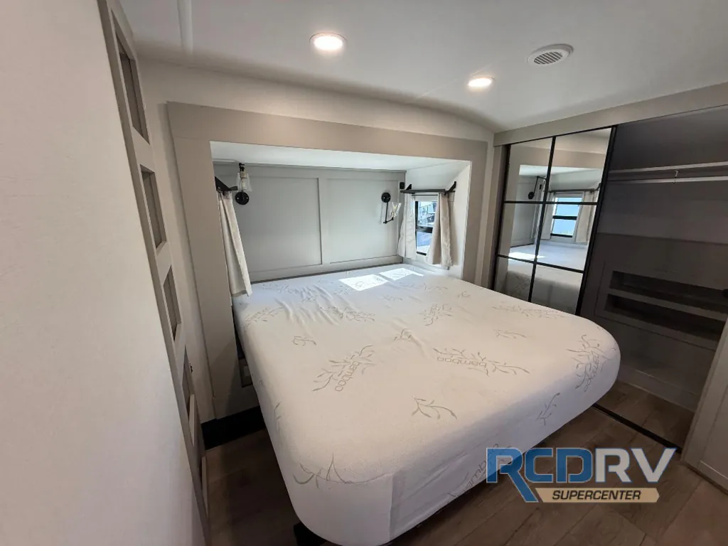 2025 Brinkley Model Z 3515, Photos photo 19