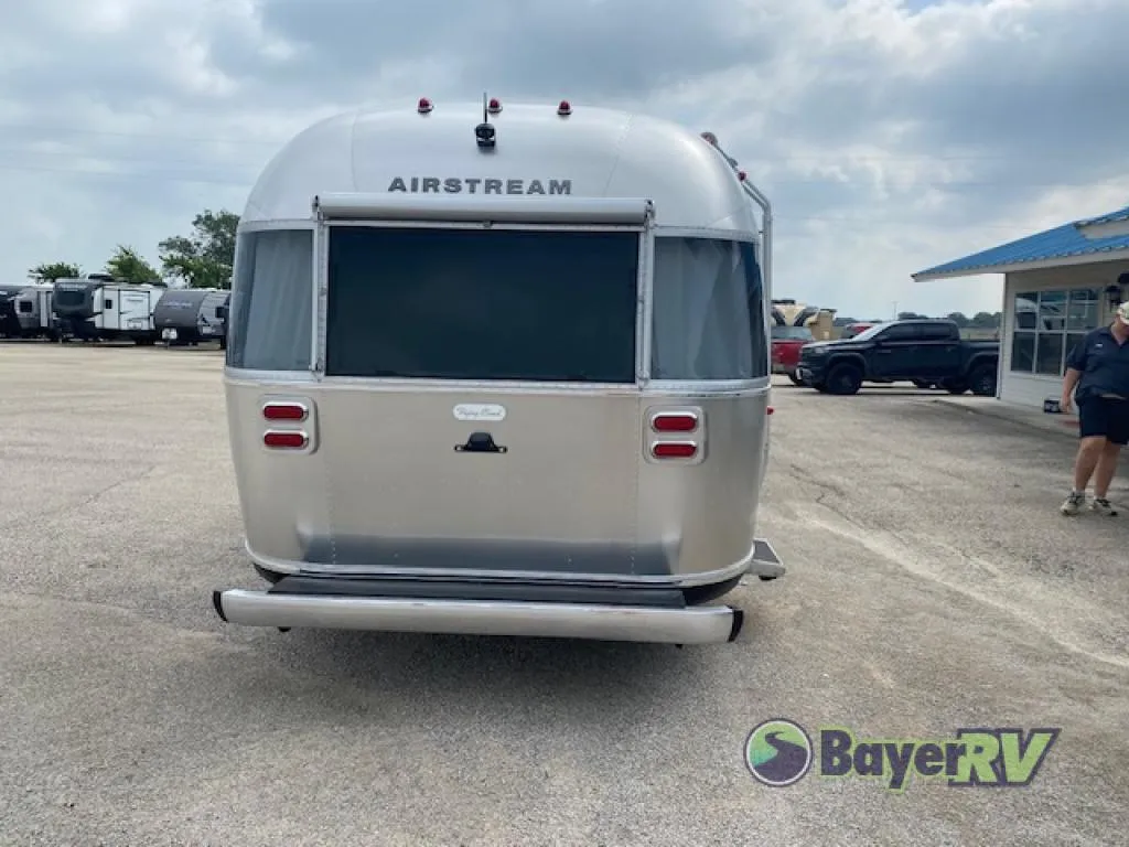 2024 Airstream RV Flying Cloud 27FB Twin - Photo 3