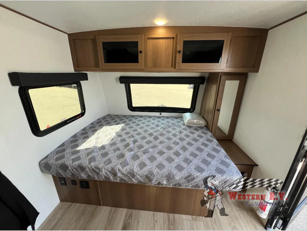 2027 Coachmen Apex Nano 186BH, Photos photo 14
