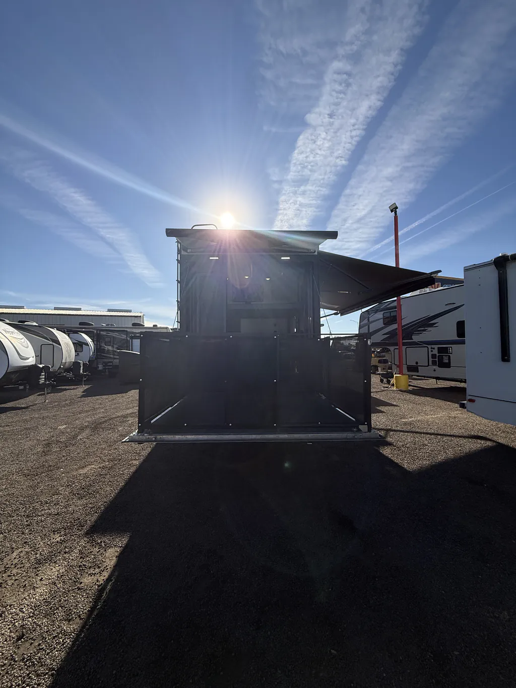 2022 Keystone Raptor 423, Photos photo 9