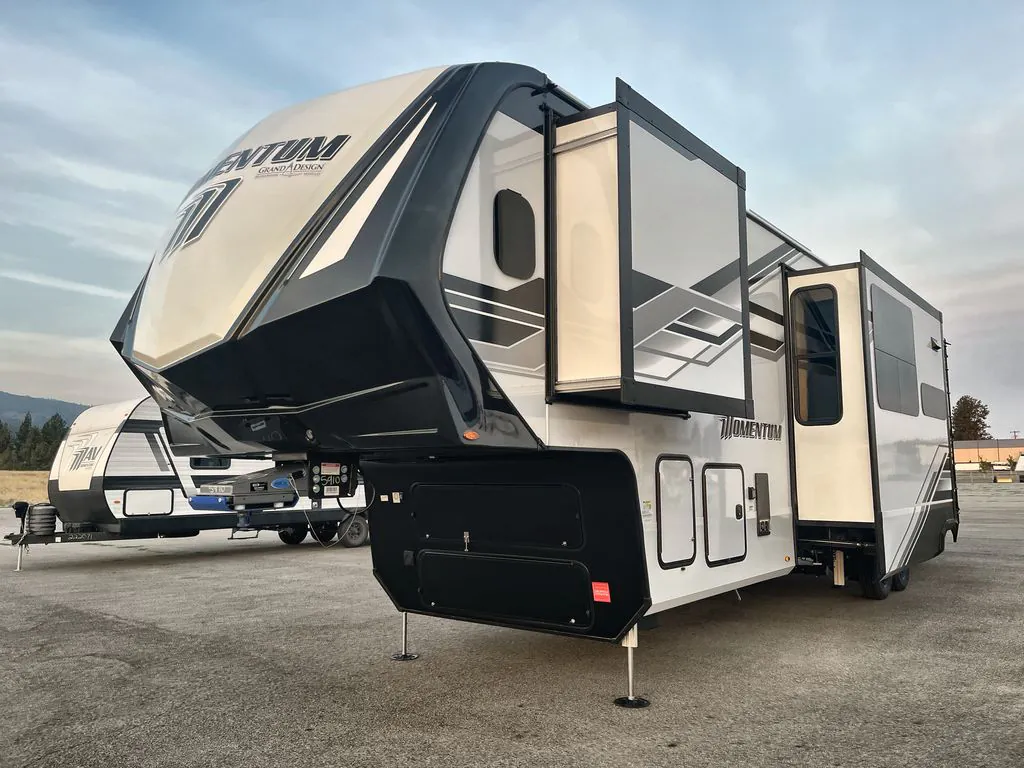 2027 Grand Design Momentum 344M, Photos photo 3
