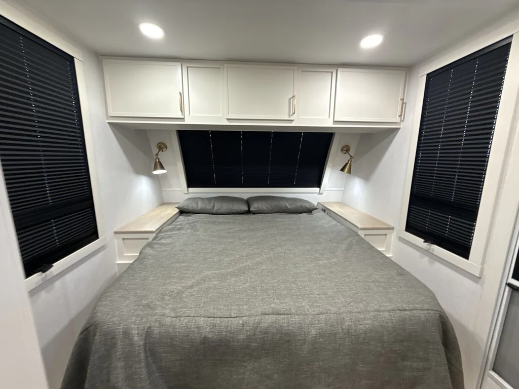2026 Brinkley Model I 294, Photos photo 14
