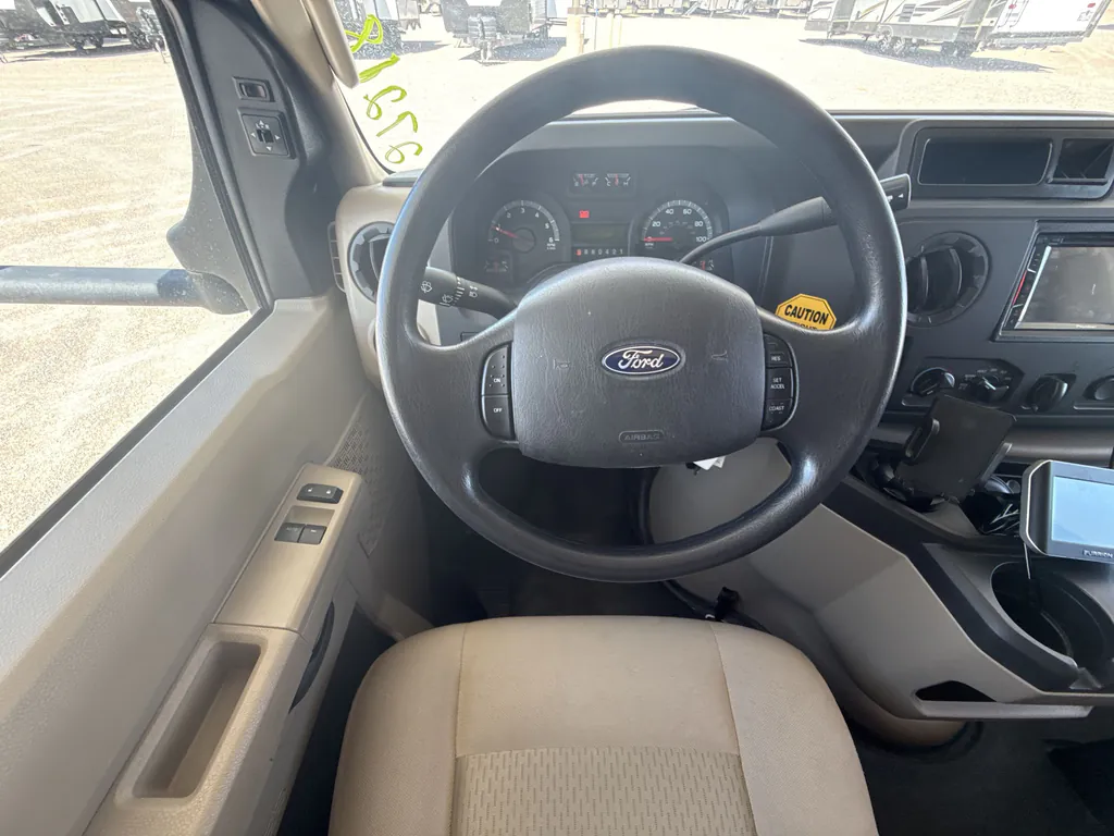 2019 Forest River Sunseeker 3050S, Photos photo 29