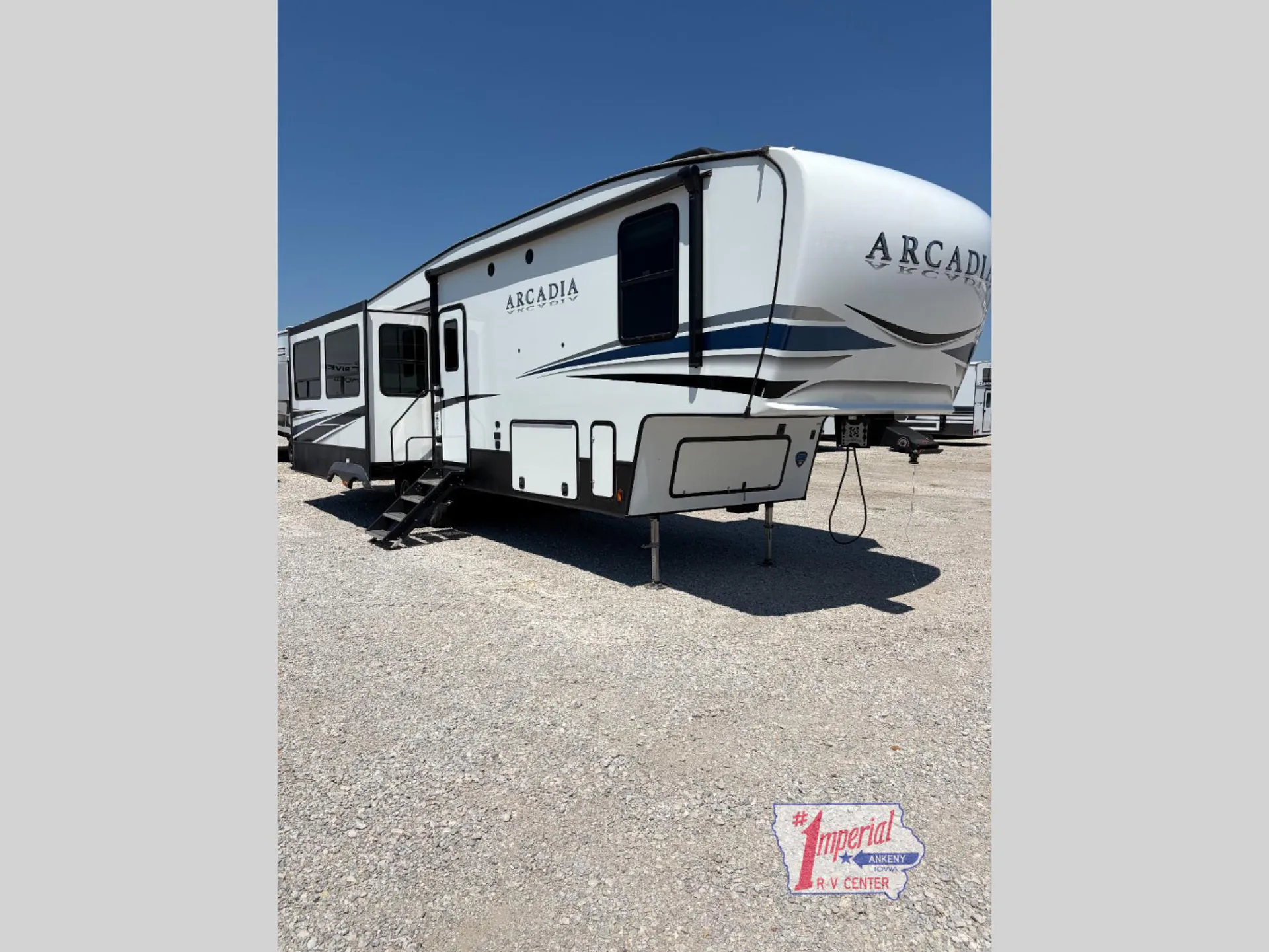 2021 Keystone Arcadia 3660RL - Photo 2