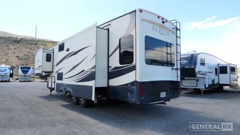 2018 Keystone Alpine 3400RS - Photo 4