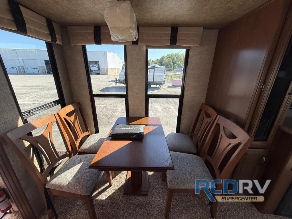 2016 Forest River Sandpiper 35ROK, Photos photo 11