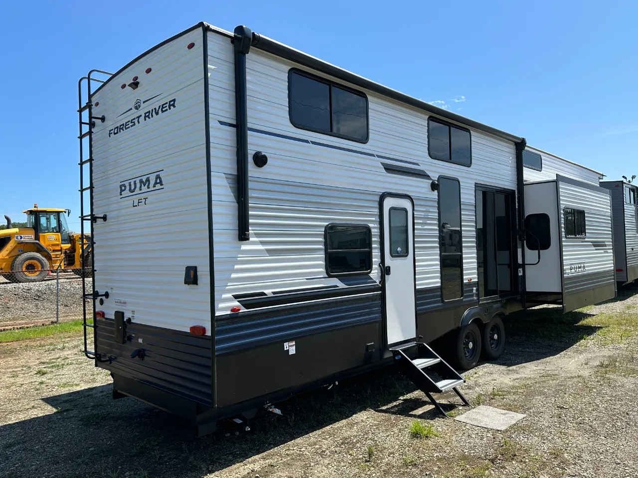 2027 Forest River Puma Vista 403LFT — Photo 6