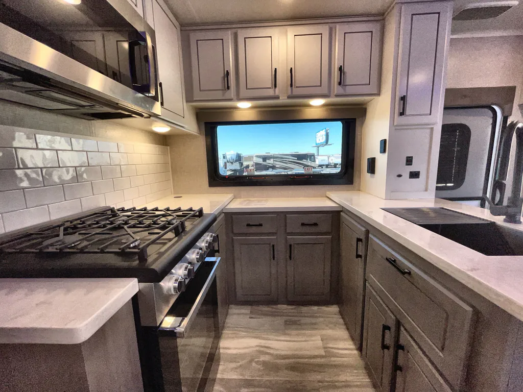 2024 Jayco Seismic Luxury Series 4113, Photos photo 12