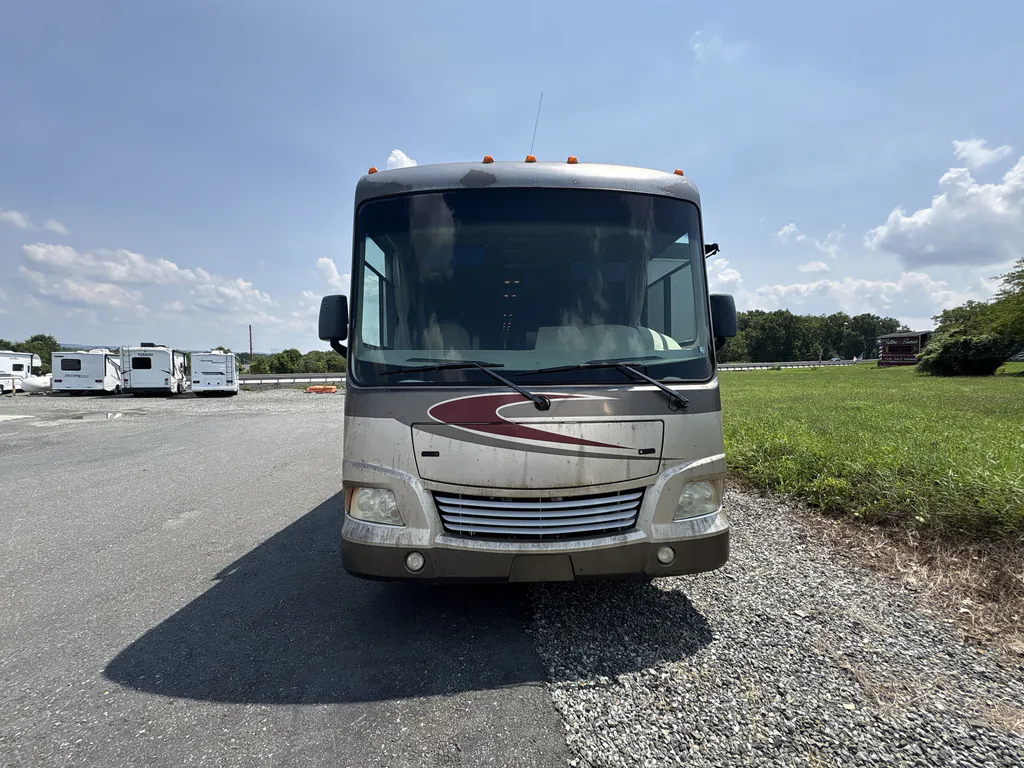 2010 Coachmen Mirada 35DS, Photos photo 4