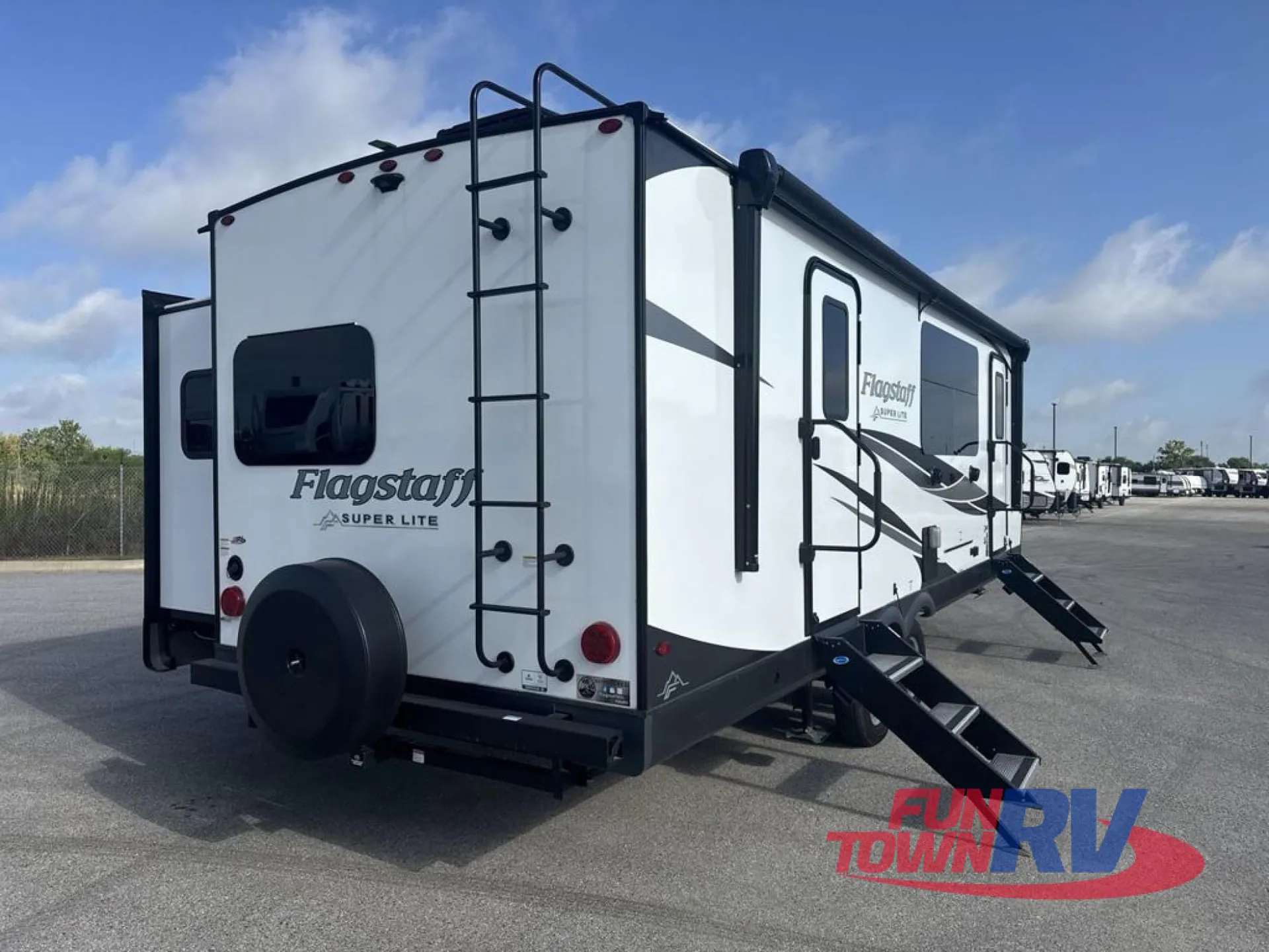 2025 Forest River Flagstaff Super Lite 26SFK - Photo 4