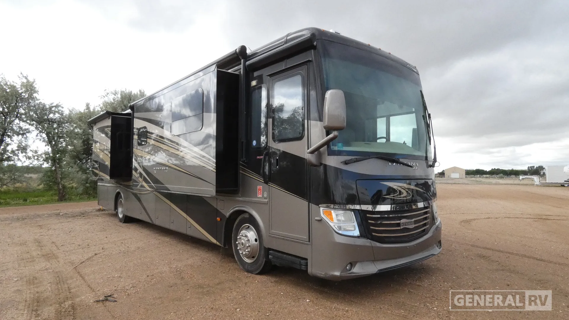 2016 Newmar Ventana LE 4037 - Photo 2
