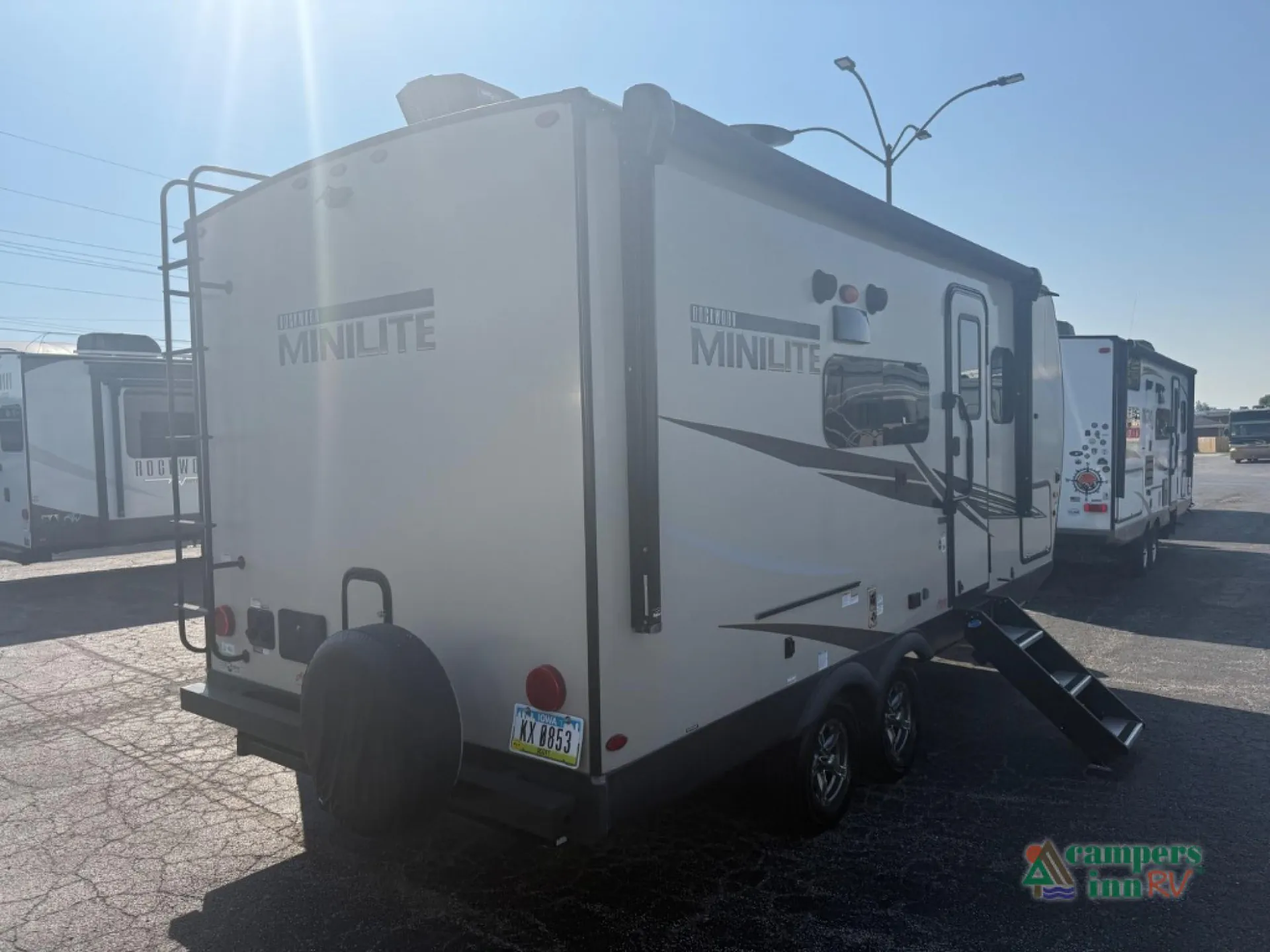 2022 Forest River Rockwood Mini Lite 2104S - Photo 3