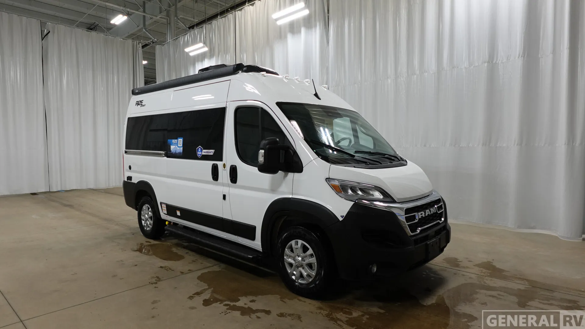 2026 Thor Motor Coach Rize Sport 18M - Photo 2