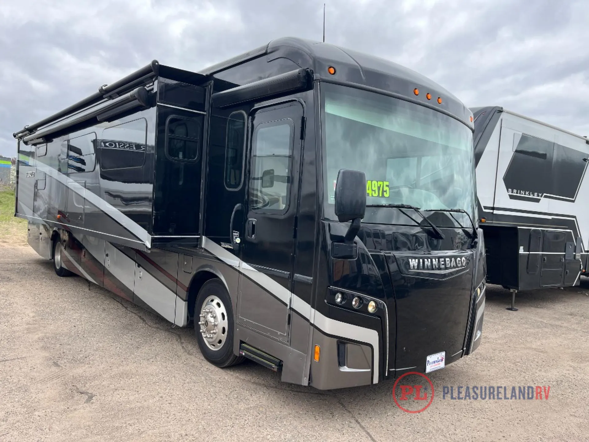 2019 Winnebago Forza 38W - Photo 2